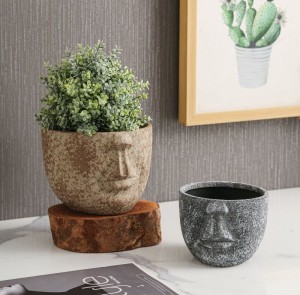 Декоративна керамична ваза в ретро бетонен стил