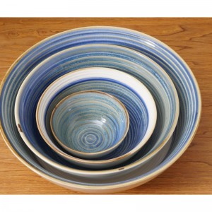 Ensemble de vaisselle en porcelaine bleu encre peint à la main accrocheur