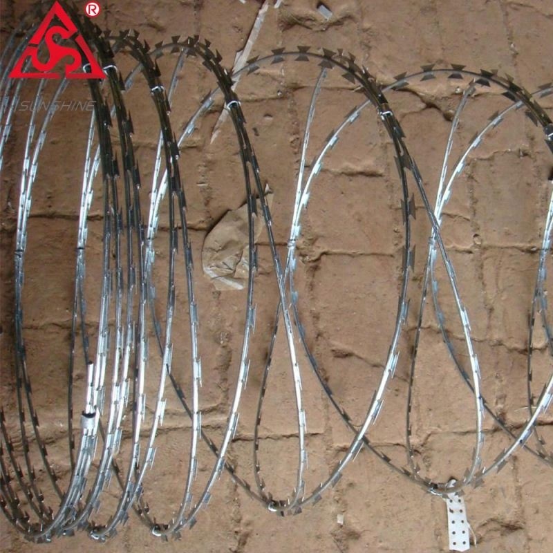 Super heavy duty razor barbed wire mesh