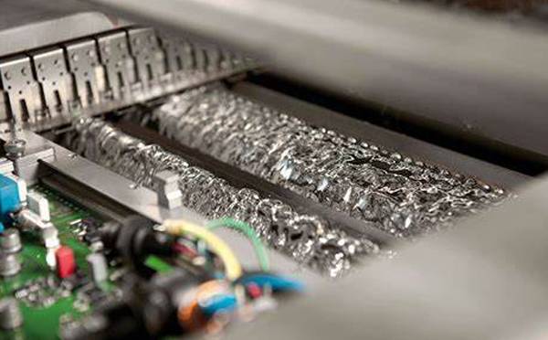It ferskil tusken laser welding en selektyf wave soldering