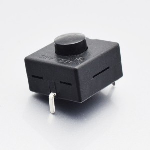 Elektriskā lāpas melns slēdzis YT-8008-112A 8.3*8.3 2 kontaktu ieslēgšanas-izslēgšanas zibspuldzes spiedpogas slēdzis
