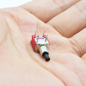 Prepínač 4 ohybový kolík miniatúrny krátkodobý prepínač červený s čiernym tlačidlom