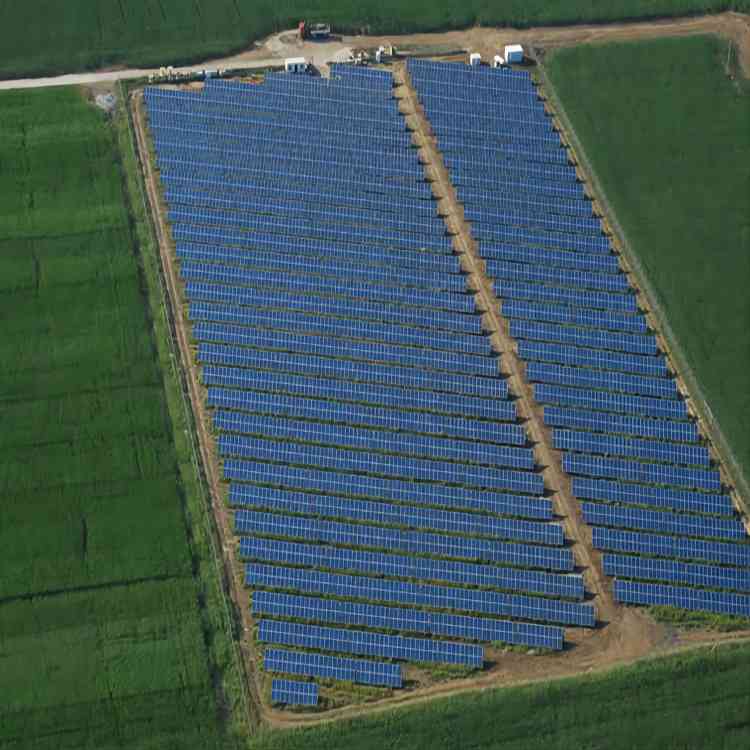 ومن المتوقع أن ينمو سوق الطاقة الشمسية العالمية خارج الشبكة بمقدار 4.5 مليار دولار أمريكي بحلول عام 2030، بمعدل نمو سنوي مركب قدره 7.9%.