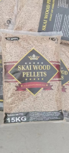 Pellets de madera Combustible de pellets de madera de 8 mm 6 mm-8 mm en bolsas Pellets de madera