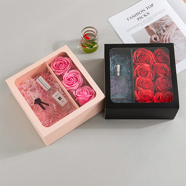 Персонализиран печат Модна красива цветна подаръчна опаковка Хартиена кутия с прозрачен прозорец