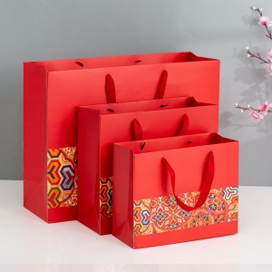 Bílé dárkové papírové tašky na zakázku China Factory Red Craft nákupní papírová taška s vaším vlastním logem