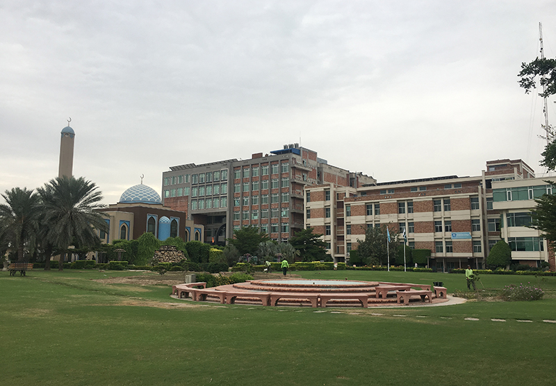 دانشگاه لاهور - پاکستان