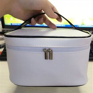 Best quality China Environmental Protection Waterproof Anti-Scratch TPU Custom Cosmetic Bag for Travel