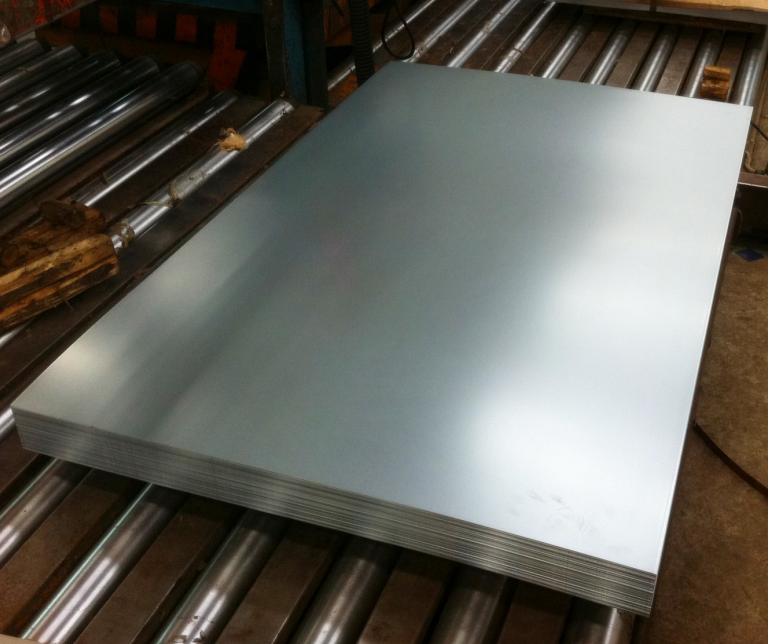 What are the advantages of galvanized steel plate?