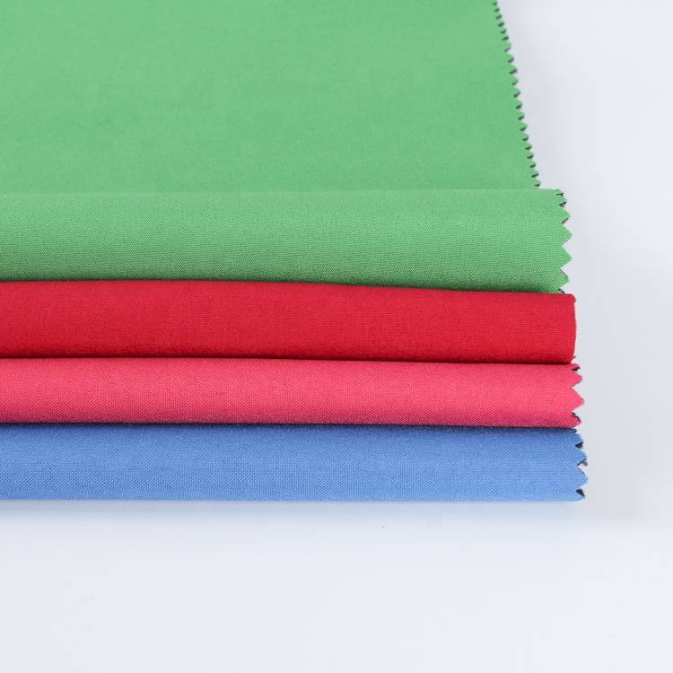 Țesătură spandex din poliester elastic în patru direcții Softshell, îmbinată cu țesătură tricotată