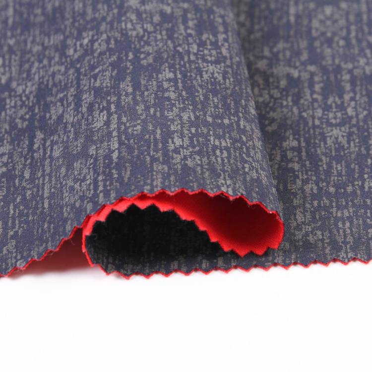 Softshell elástico de cuatro direcciones reflectante teñido liso personalizado con tejidos de unión entrelazados para prendas