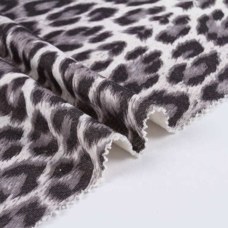 Tela de punto de felpa francesa CVC con estampado leopardo de trama de alta calidad 2020 para prendas de vestir