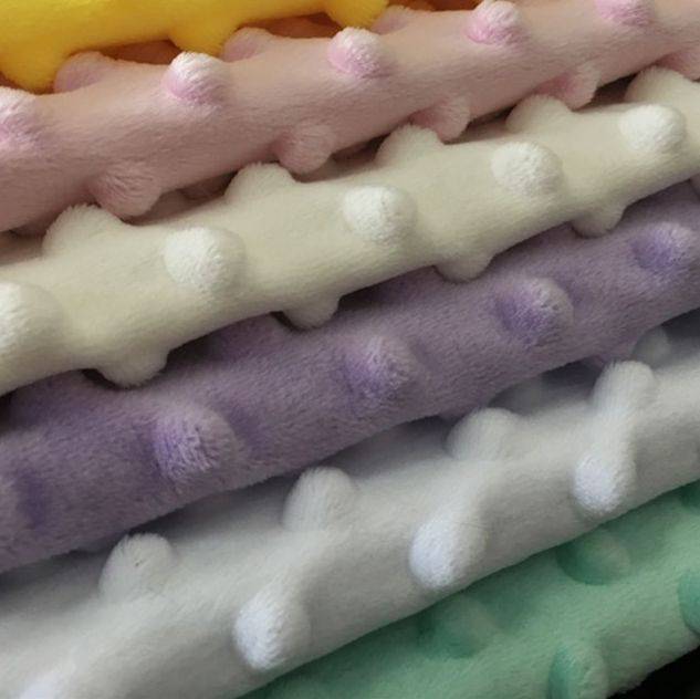 Fabricat la comandă țesătură de pluș din spumă sub presiune super moale țesătură pentru haine de acasă flanel pătură pentru copii