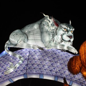 Inkcubeko yangaphandle Ukuzonwabisa LED Chinese Animal Tiger Lantern