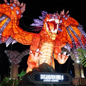 Festival Chinese Lantern Show Silk Lantern Flying Dragon Lantern For Theme Park