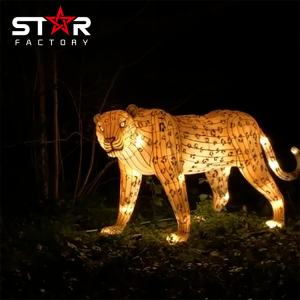 Decorație de lanternă chinezească în aer liber, felinare din mătase animală Leopard