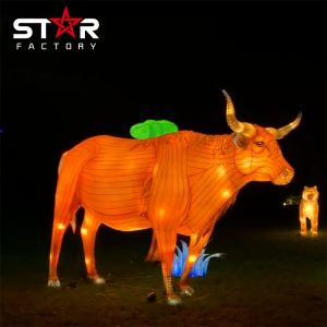 ტრადიციული ჩინური აბრეშუმის ფარნის სიმულაციური ძროხის ცხოველური ფარანი
