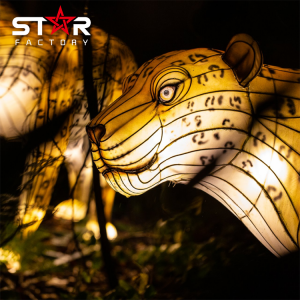 Lanterne cinesi per esterni con decorazione di lanterne di seta animali Leopardo