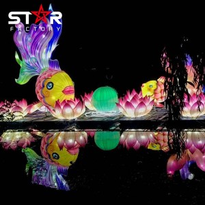 Декорација на новогодишниот фестивал Кинески фенер за риби