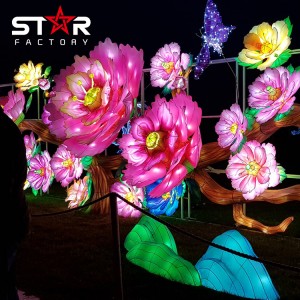 פנסי פסטיבל סיני בחוץ עם מופע פנסי פרחים לד