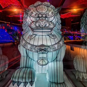 中国の装飾ランタンフェスティバル動物の形のライオンランタン