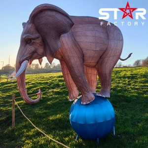 Lentera Tradisional Tionghoa Life Size Elephant Sutra Lanterns