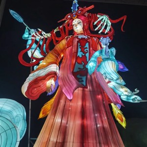 Aangepast Chinees mythologisch figuur zijden lantaarnfestival