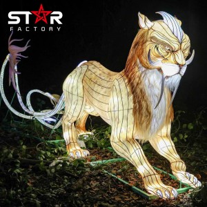 Новый продукт: большой фонарь с изображением загадочных существ, льва