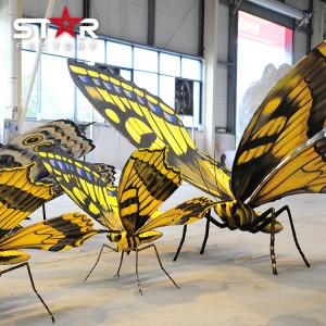 Изложба инсеката у тематском парку Реалистички аниматронски лептир фењер