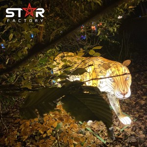 တိရစ္ဆာန်မီးပုံးများ လက်တွေ့ဆန်သော Tiger မီးပုံးတိရိစ္ဆာန်ကျားပွဲတော်