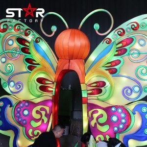 Linterna de mariposa para festival al aire libre con espectáculo de linternas de flores LED
