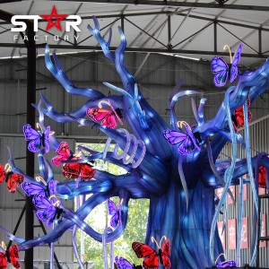 Фестивалски светла на фенери од кинеска свила пеперутка