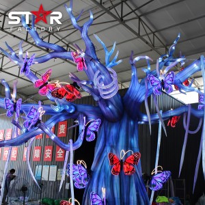 Фестивалски светла на фенери од кинеска свила пеперутка