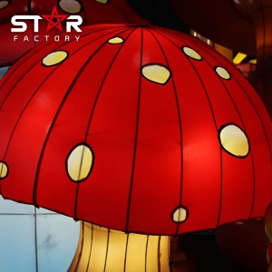 Chiński pokaz świetlny Dekoracyjne latarnie kwiatowe Zewnętrzna latarnia grzybowa