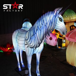 Umhombiso wangaphandle Unicorn Fabric Lantern For Theme Park Decoration