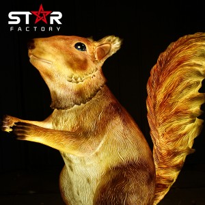 Sab nraum zoov LED Vaj Teeb Glow Squirrels Statues