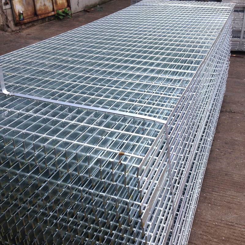 China Metal Driveway Drainase Grates Hot Sale Serrated Aluminium Grating Metal Grating