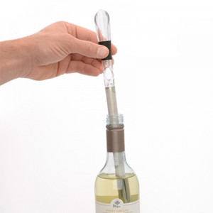 Wine Pourer With Chill Rod