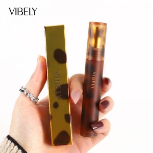 [satu bungkus] 6-warna telanjang, lipstik amber cair matte 1017-MF
