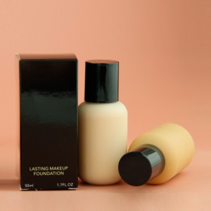 Vloeibare foundation met volledige dekking onder private label 16 kleuren Waterproof Natural Makeup Foundation