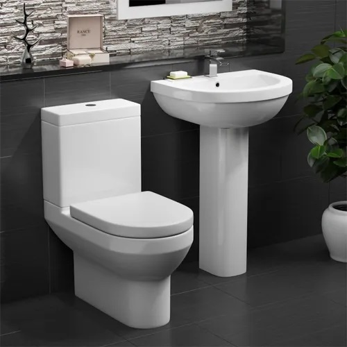 Šių vietų vonios kambaryje dizainas yra „išmintingiausias“ pasirinkimas, kurį kada nors padariau.Kuo patogiau būnu, tuo patogiau jaučiuosi