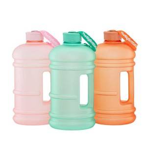 2,2 L BPA nesaturoša plastmasas sporta dzeramā pudele trenažieru zāles fitnesa ūdens krūze