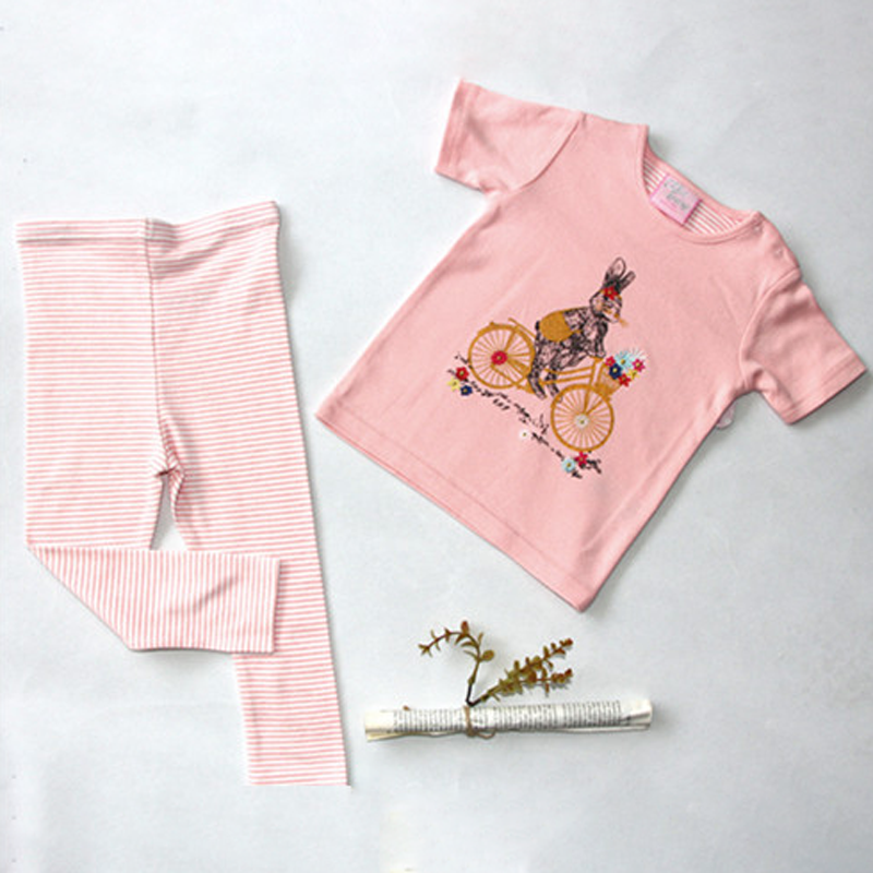 Vaaleanpunainen t-paita ja housut -setti 6-24 kuukauden ikäisille tytöille - Esittelykuva