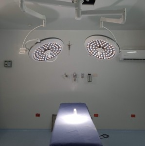 Lámpara quirúrgica LED de techo de cúpula única MICARE E500 (Osram)