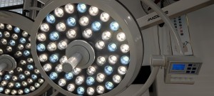 MICARE E700 (Osram) LED-OP-Deckenleuchte mit Einzelkuppel