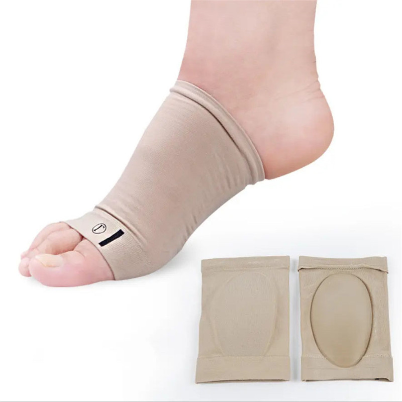 Çorape me ngjeshje për kujdesin e këmbëve të harkut të kyçit të këmbës fasciitis shputës Imazhi i veçuar