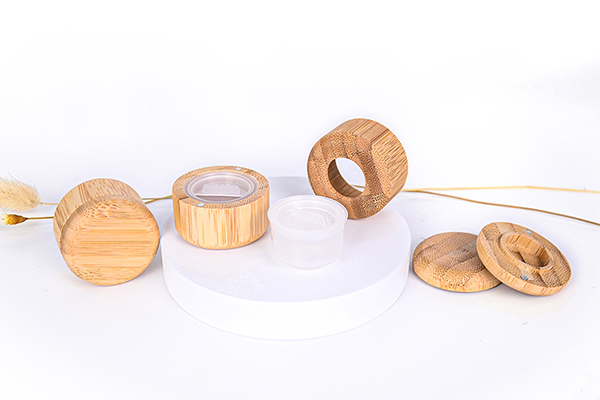 18 Years of Craftsmanship in Bamboo Artistry – Enhance Your Brand with Eco-Chic Cosmetic Packaging