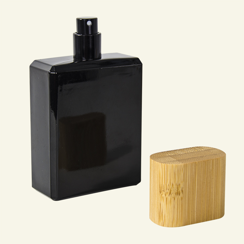 Láhev na parfém s bambusovým uzávěrem