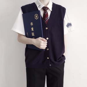 Personalización do xersei do uniforme escolar