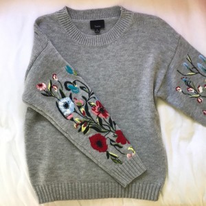 အမျိုးသမီးဝတ်များအတွက် သက်တောင့်သက်သာရှိပြီး လှပသော knitwear များ